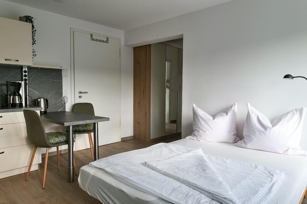 Wunderschoene Mit Balkon In Aue Apartment Aue (Saxony)