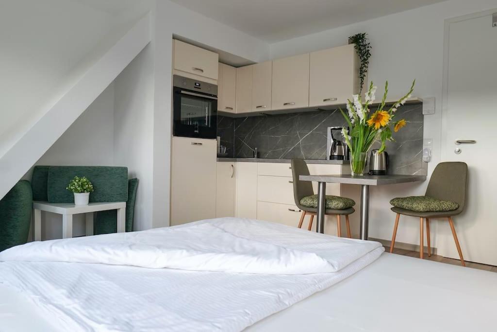 Apartment Wunderschoene Mit Balkon In Aue Aue (Saxony)