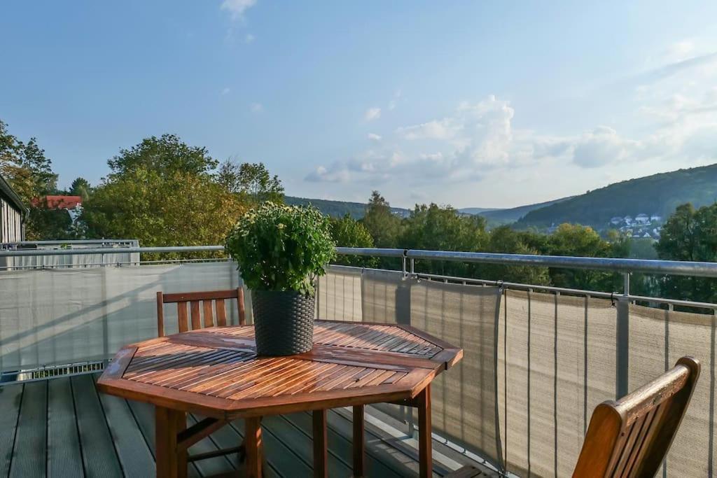 Wunderschoene Mit Balkon In Aue Apartment